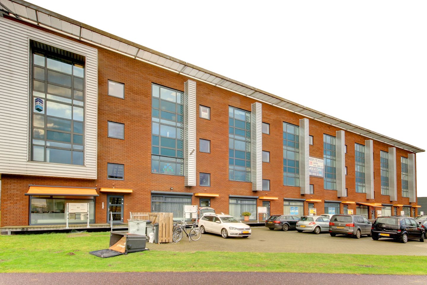 View photo 1 of Marketing 22