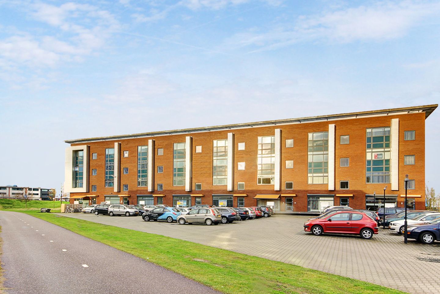 View photo 2 of Marketing 22