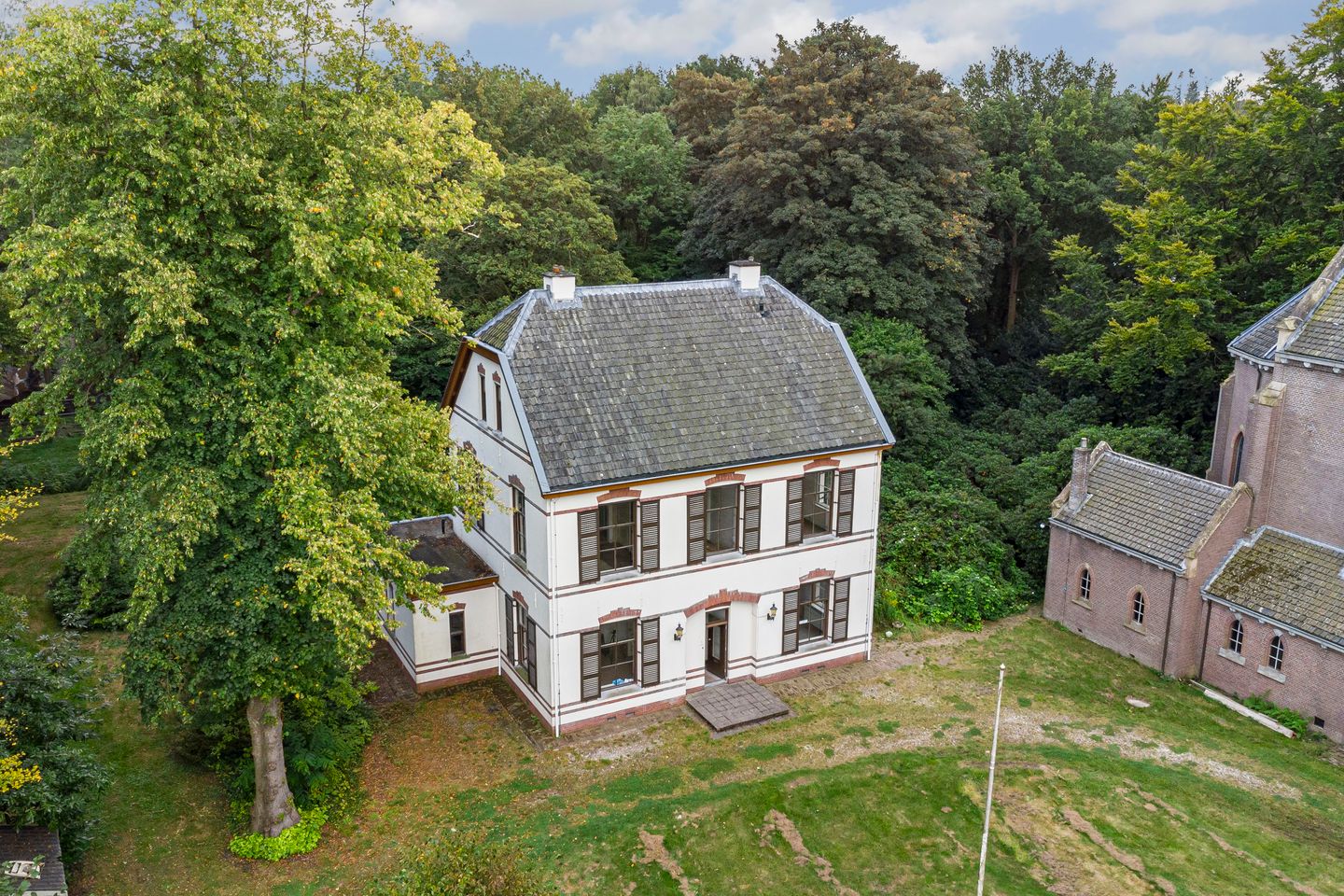Bekijk foto 2 van Kerklaan 8