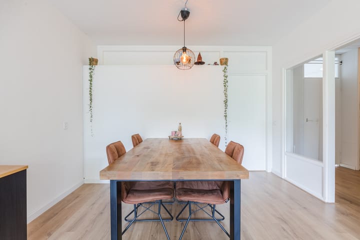 Foto 14 van Narcissenstraat 212