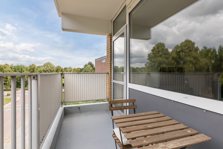 Foto 33 van Narcissenstraat 212