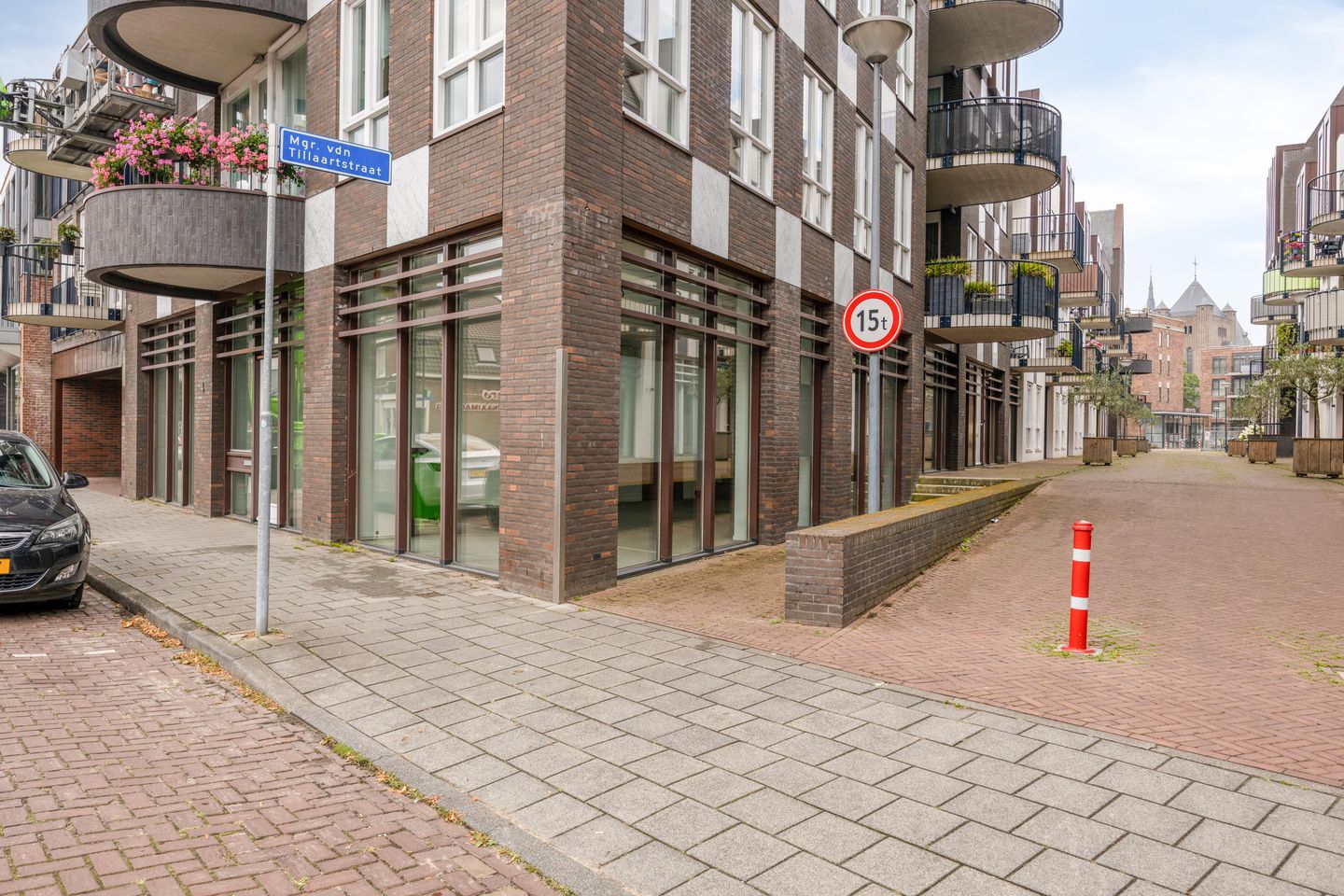 View photo 3 of Stationsstraat 4