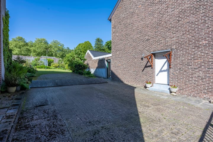 Foto 23 van Meuserstraat 107