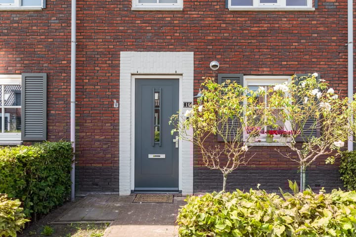 Photo 7 of Meester N J van Riemsdijkstraat 16