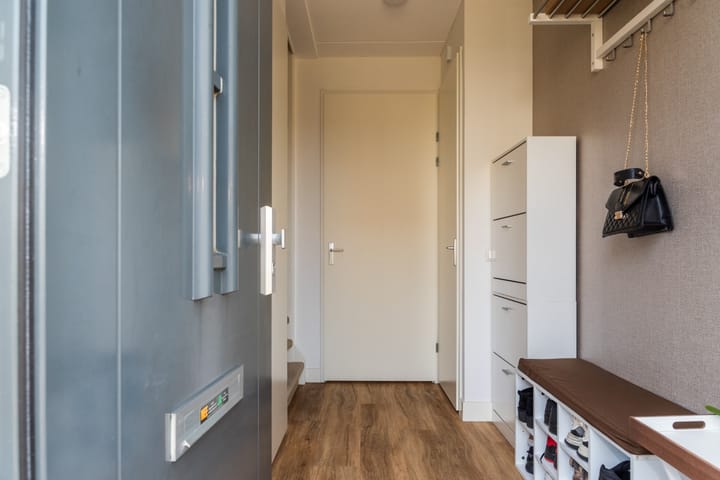 Photo 8 of Meester N J van Riemsdijkstraat 16