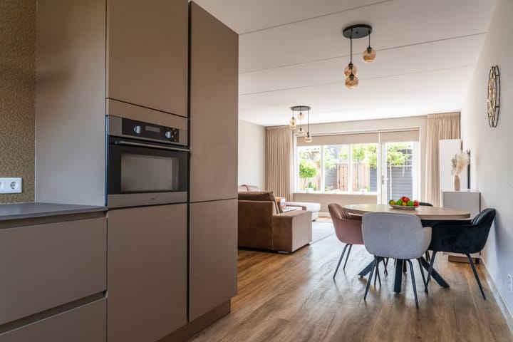 Photo 10 of Meester N J van Riemsdijkstraat 16