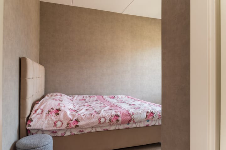 Photo 19 of Meester N J van Riemsdijkstraat 16