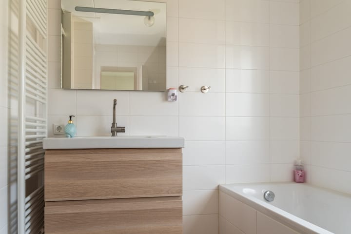 Photo 22 of Meester N J van Riemsdijkstraat 16