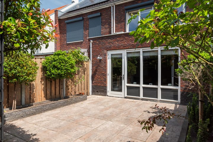 Photo 32 of Meester N J van Riemsdijkstraat 16