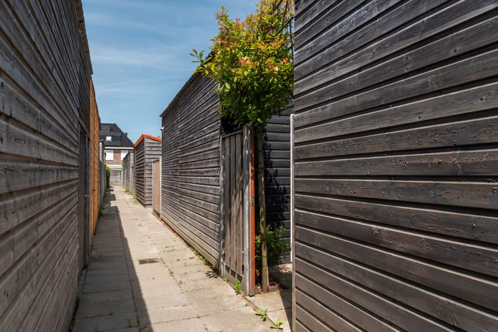 Photo 33 of Meester N J van Riemsdijkstraat 16