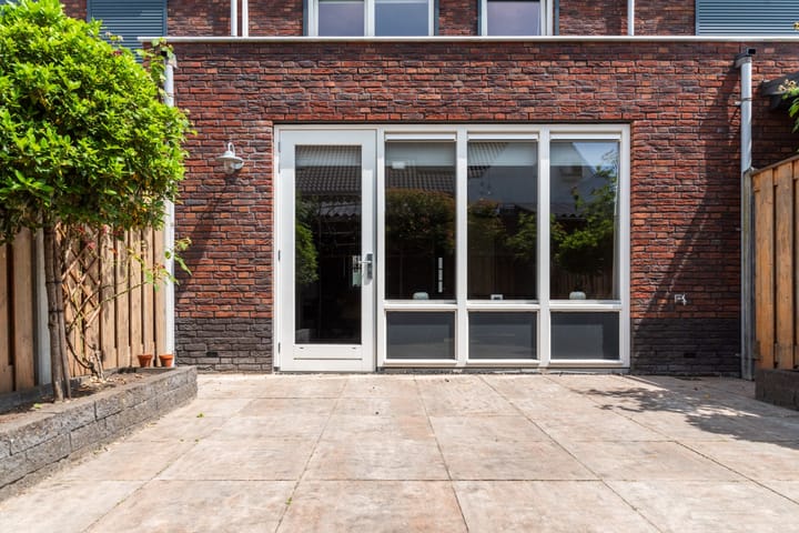 Photo 51 of Meester N J van Riemsdijkstraat 16