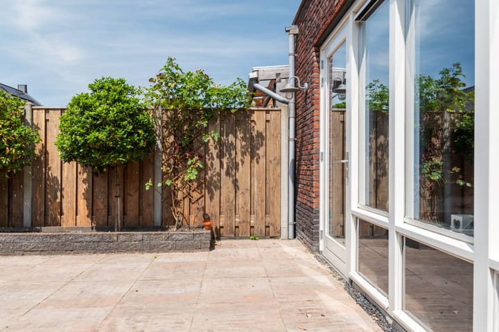 Photo 29 of Meester N J van Riemsdijkstraat 16