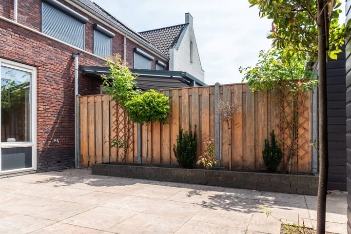 Photo 50 of Meester N J van Riemsdijkstraat 16