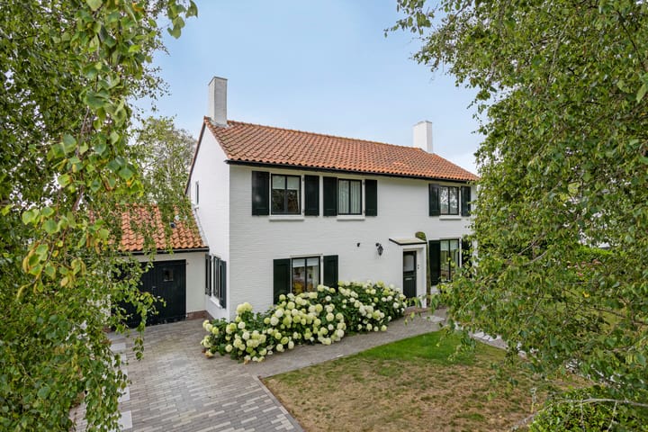 Photo 2 of Molenweg 81