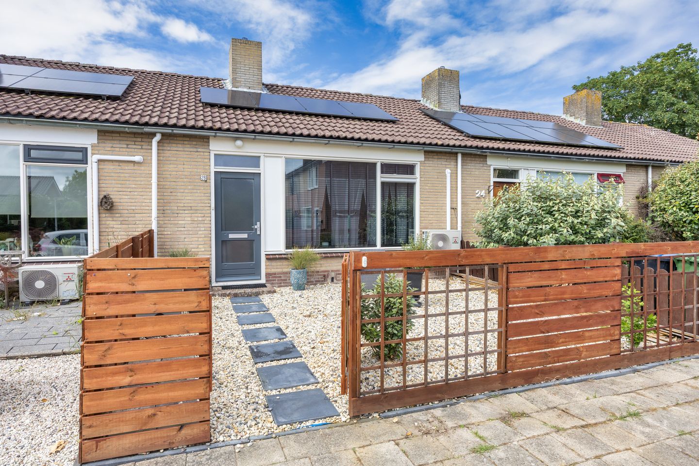 Photo 1 of Neeltie Jansstraat 26