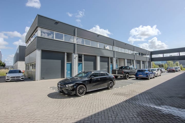 Voltaweg 18-24, Hellevoetsluis
