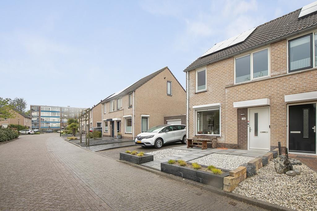 Foto 19 van Leeuwerikenstraat 18