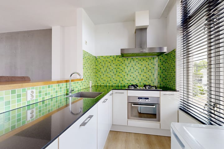 Photo 3 of Landpoortstraat 18