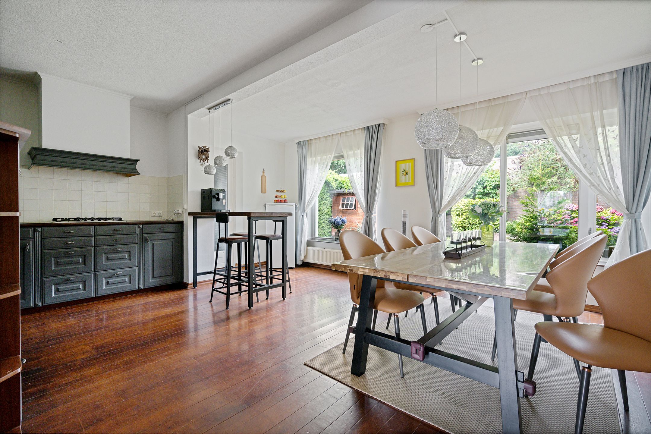 Foto 3 van Generator 3