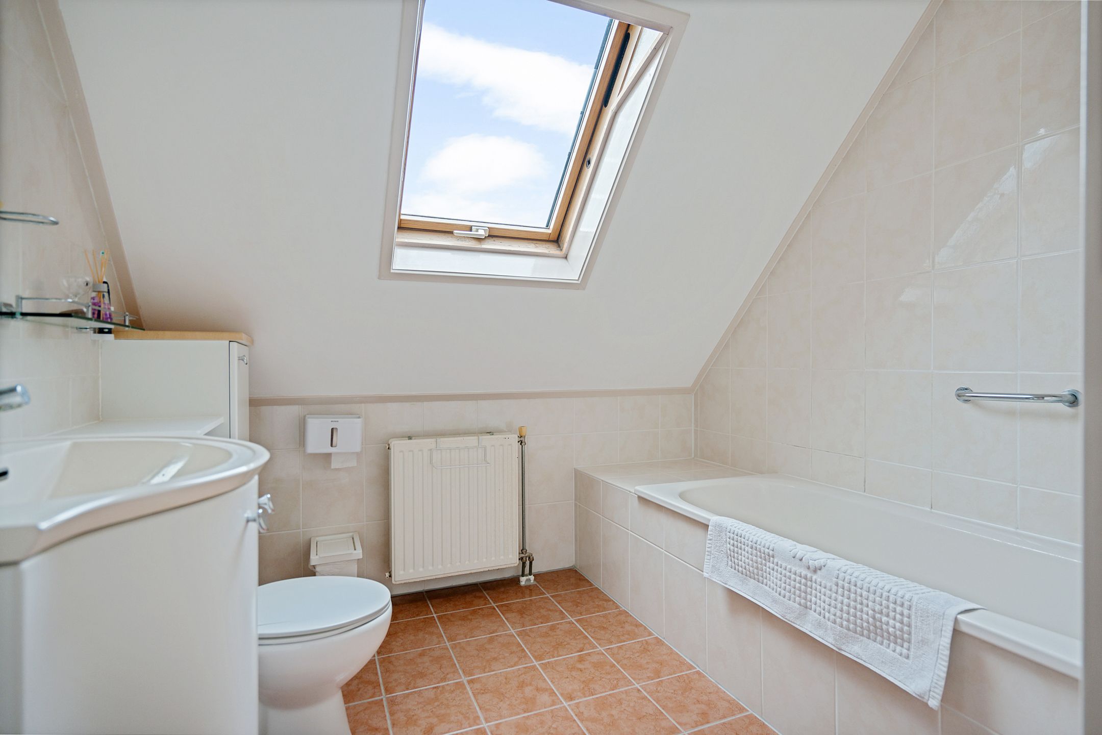 Foto 33 van Generator 3