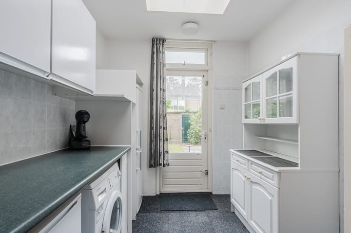 Photo 10 of Professor Van der Waalslaan 12