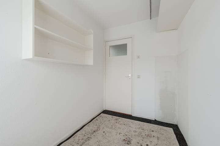 Photo 15 of Professor Van der Waalslaan 12