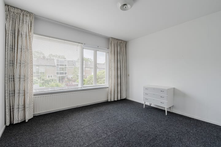 Photo 16 of Professor Van der Waalslaan 12