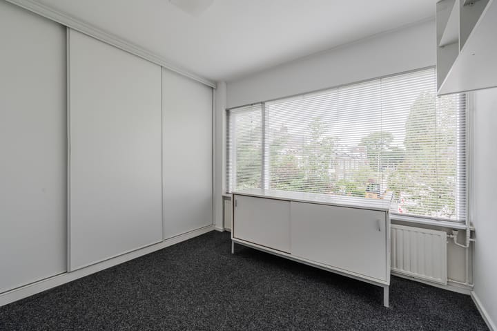 Photo 18 of Professor Van der Waalslaan 12