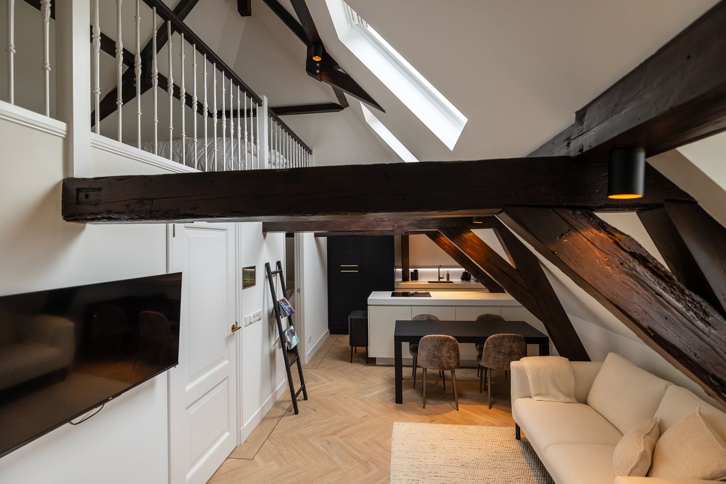 Foto 5 van Rijksstraatweg 104-D