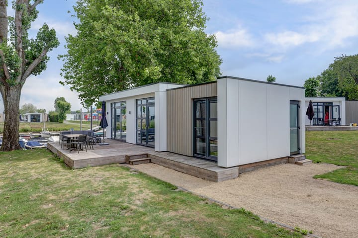 Photo 36 of Rijnbandijk 36-62