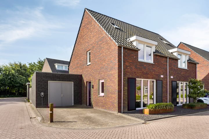 Foto 1 van Voorthof 11