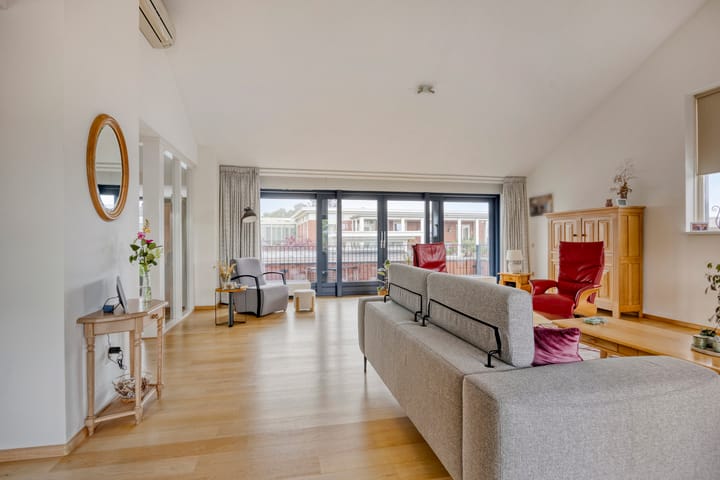 Foto 15 van Kerkplein 14