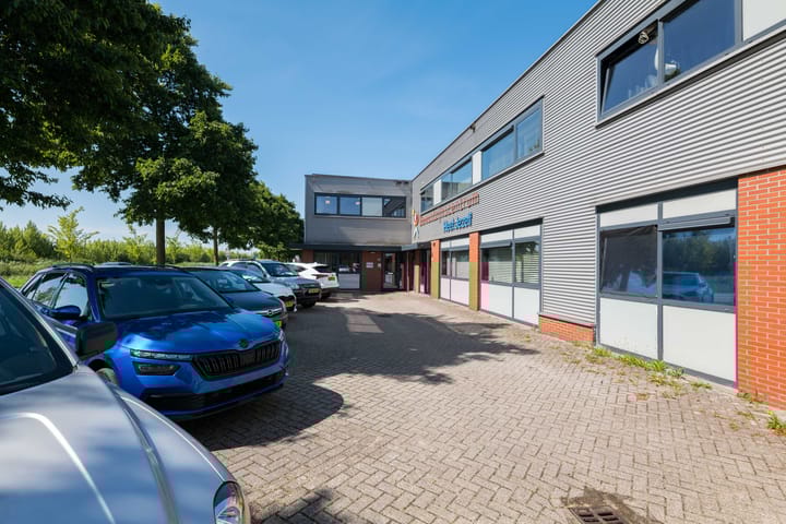 Luzernestraat 37-A, Nieuw-Vennep