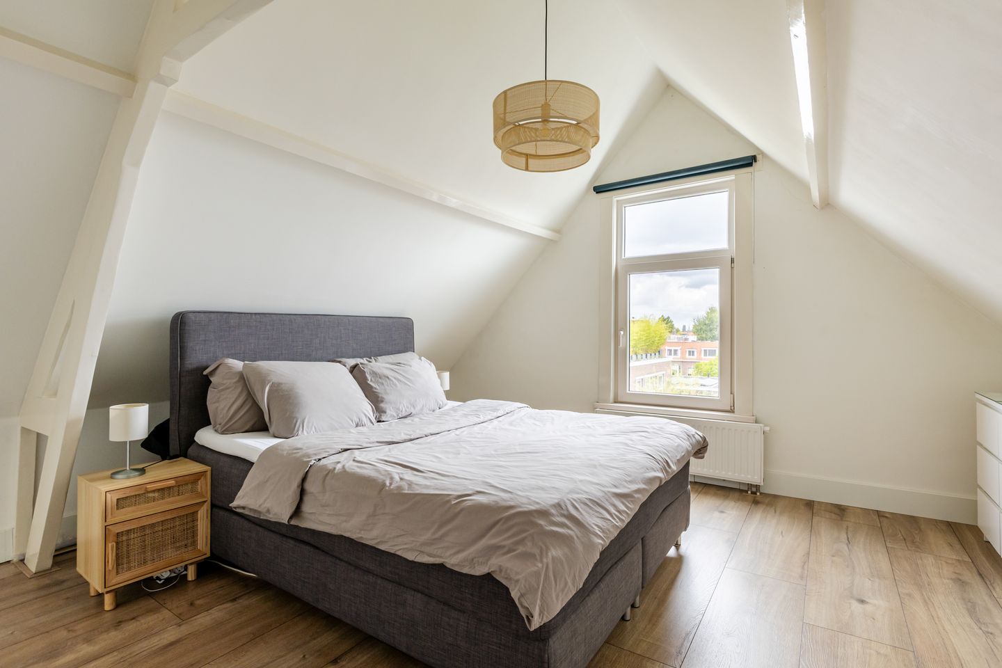 Foto 4 van Philips Willemstraat 24-B02