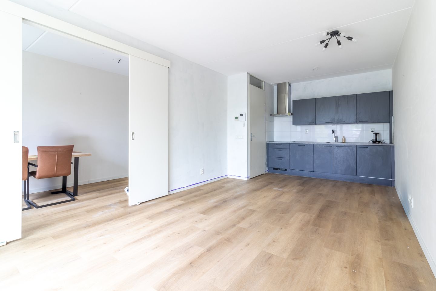 Foto 5 van Weegbreestraat 205-D37