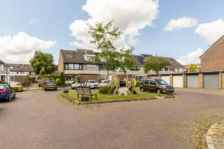 Foto 32 van Damaststraat 16