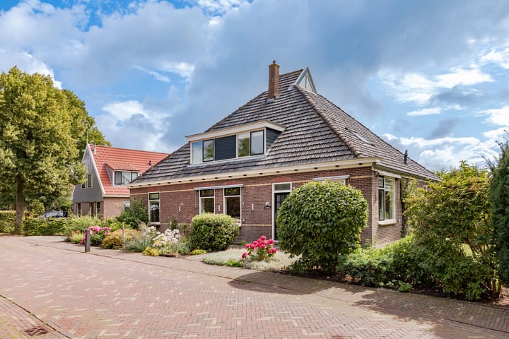Photo 2 of Dorpsstraat 47