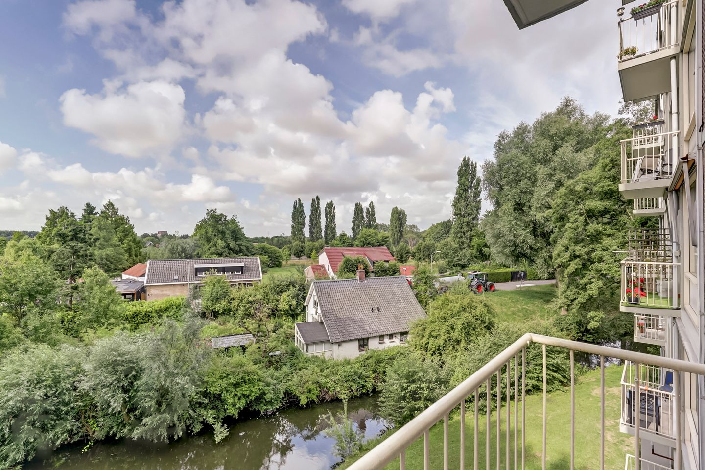 Photo 4 of Domela Nieuwenhuisweg 172