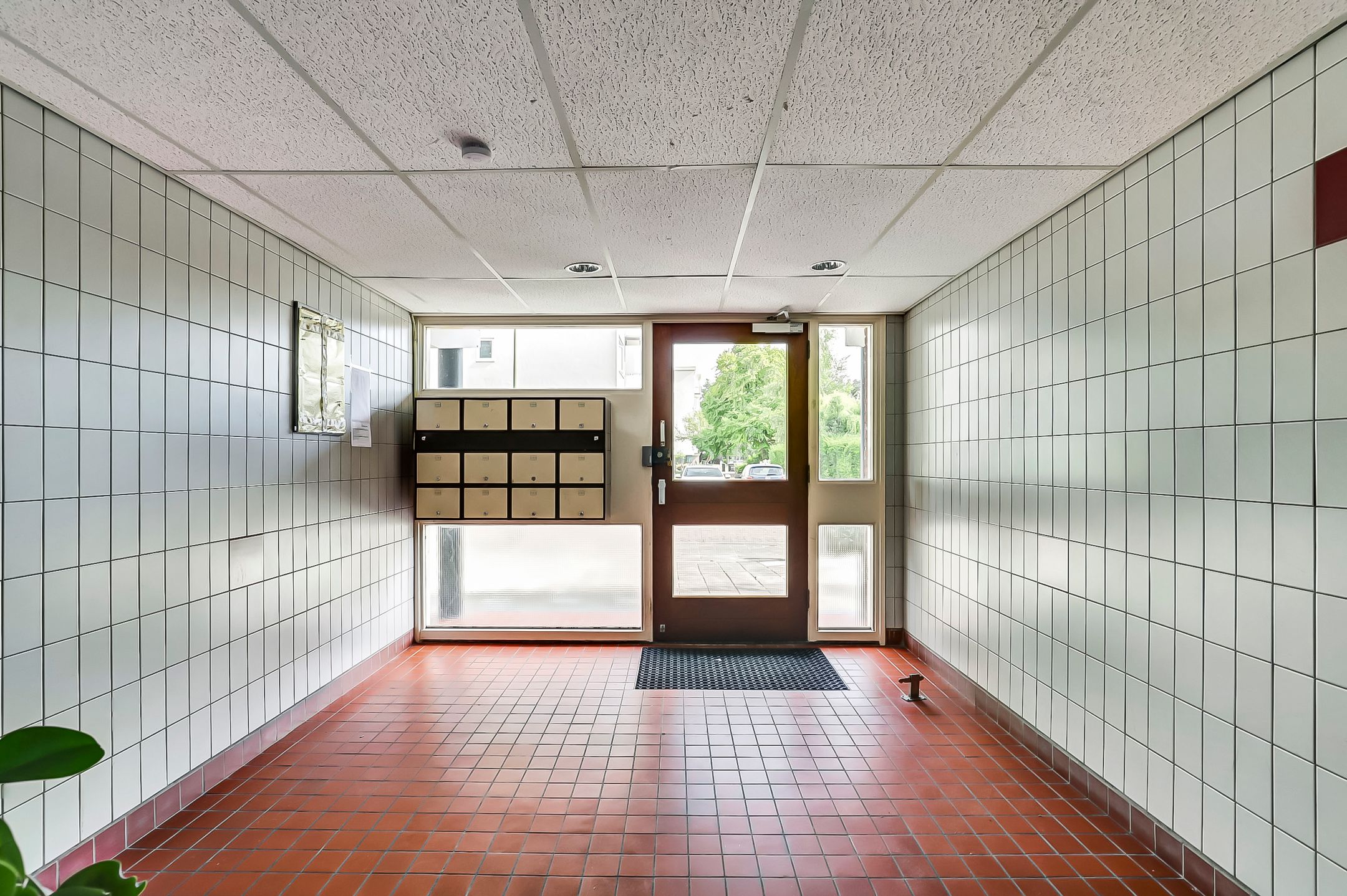 Photo 6 of Domela Nieuwenhuisweg 172