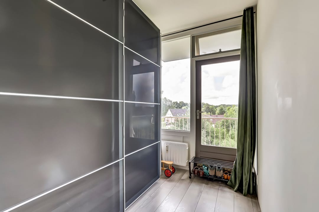 Photo 23 of Domela Nieuwenhuisweg 172