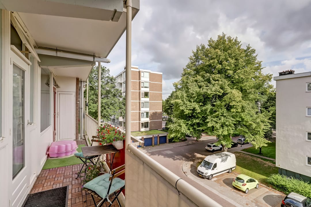 Photo 26 of Domela Nieuwenhuisweg 172