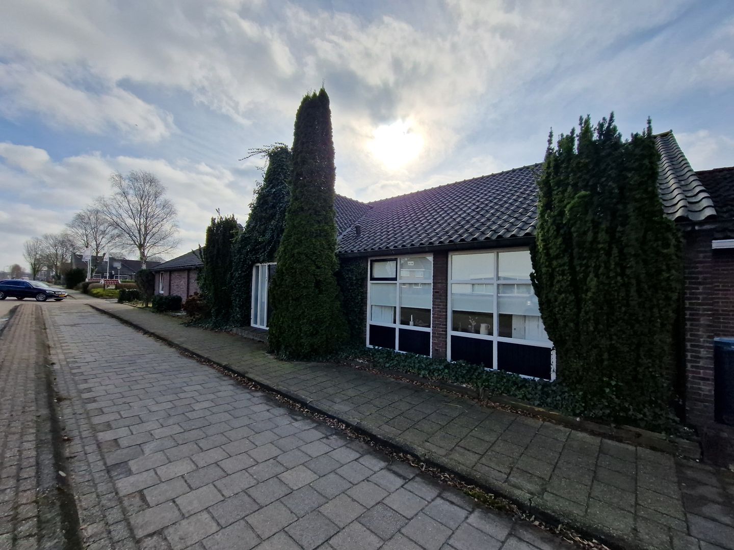 View photo 4 of Van Goghstraat 28
