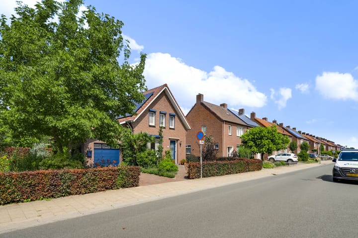 Photo 5 of Burgemeester Mertensstraat 10