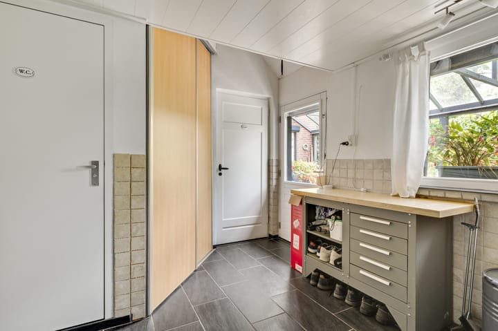 Photo 19 of Burgemeester Mertensstraat 10