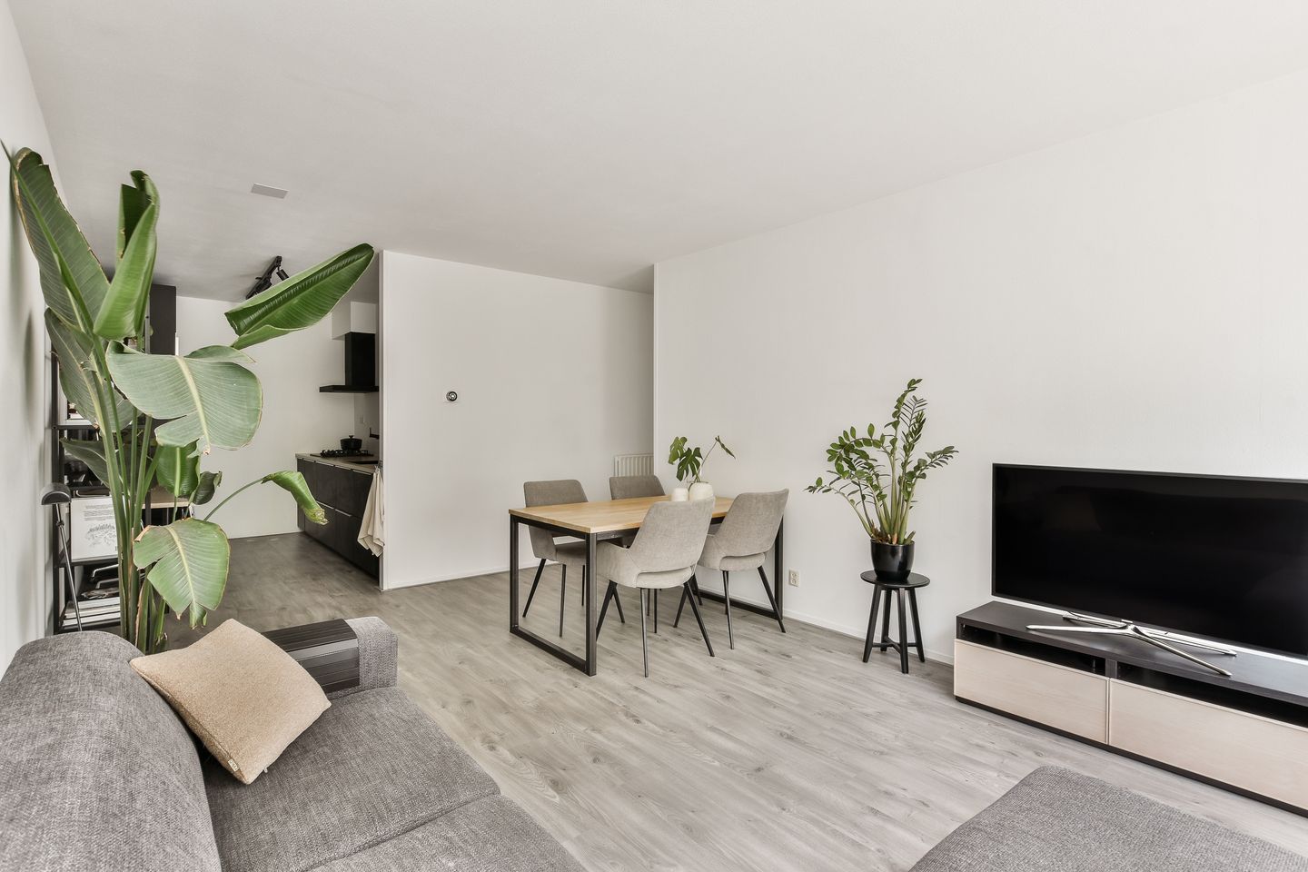 Foto 5 van Meidoornweg 122