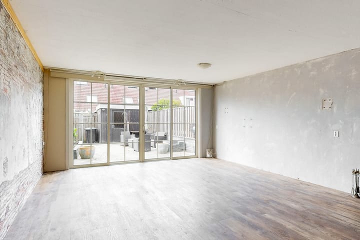 Foto 10 van Borstelgras 58