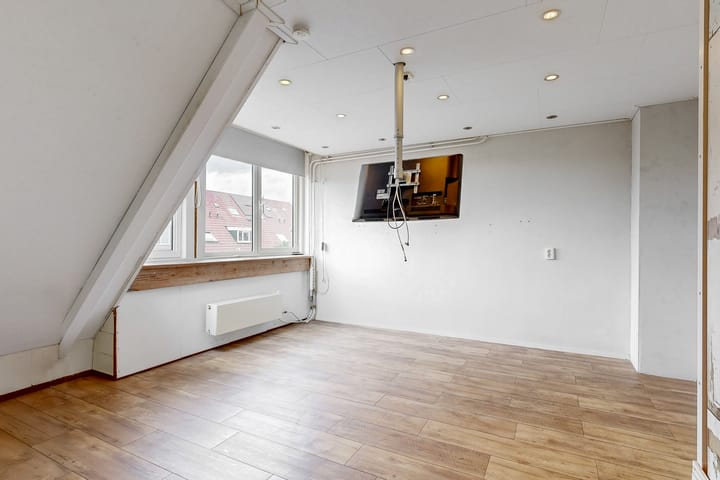 Foto 18 van Borstelgras 58