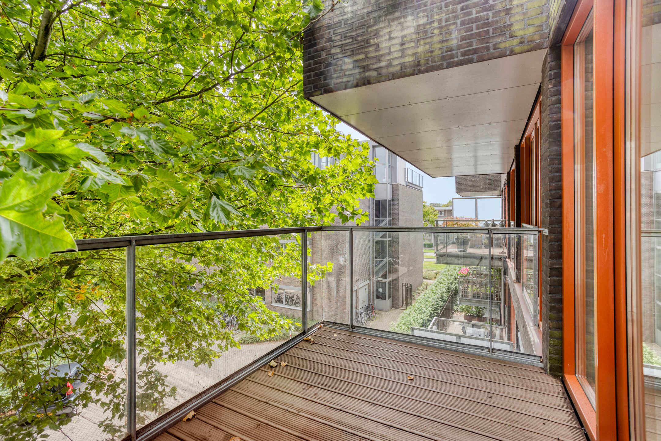 Photo 18 of Kamperfoeliestraat 12-B