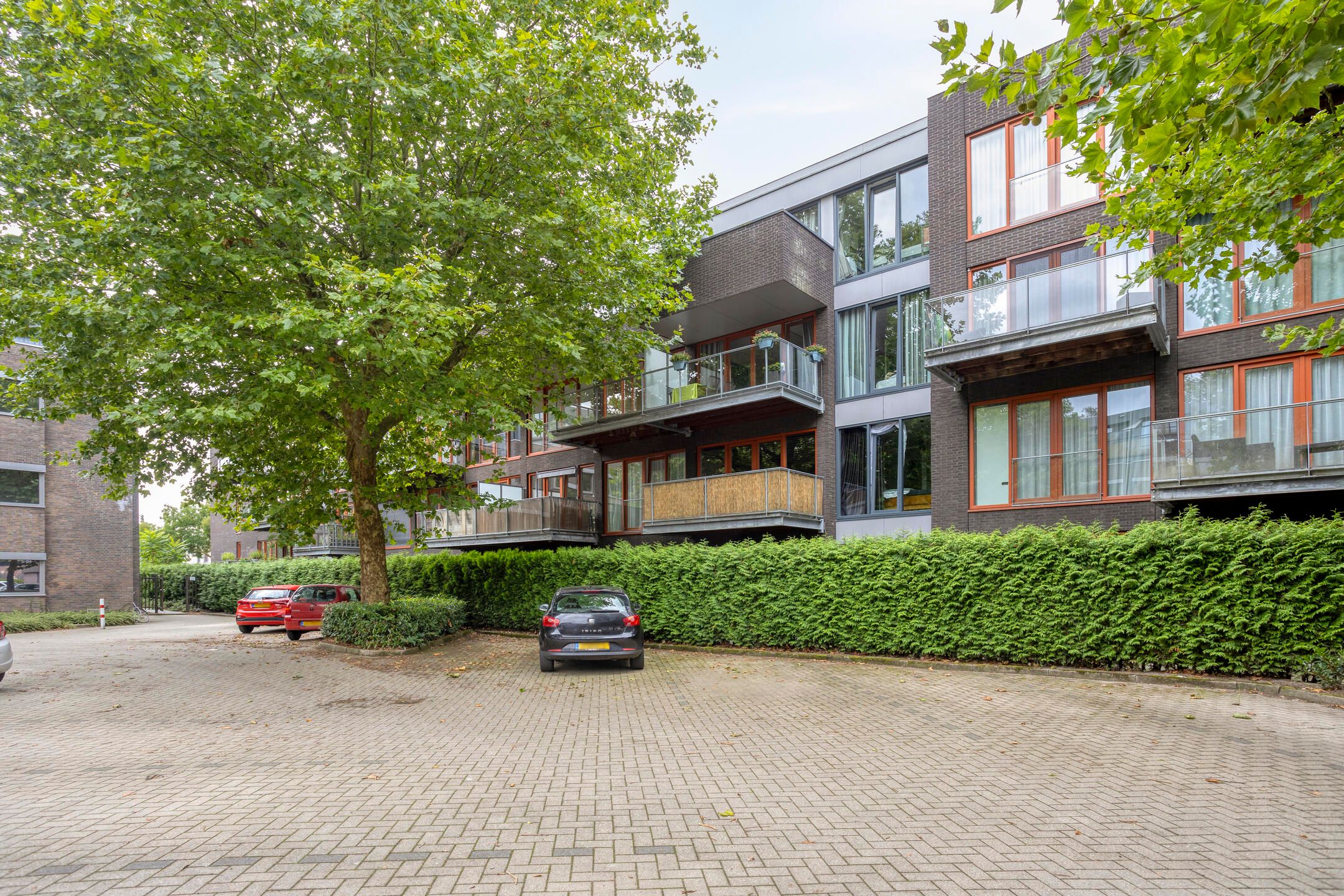 Photo 21 of Kamperfoeliestraat 12-B