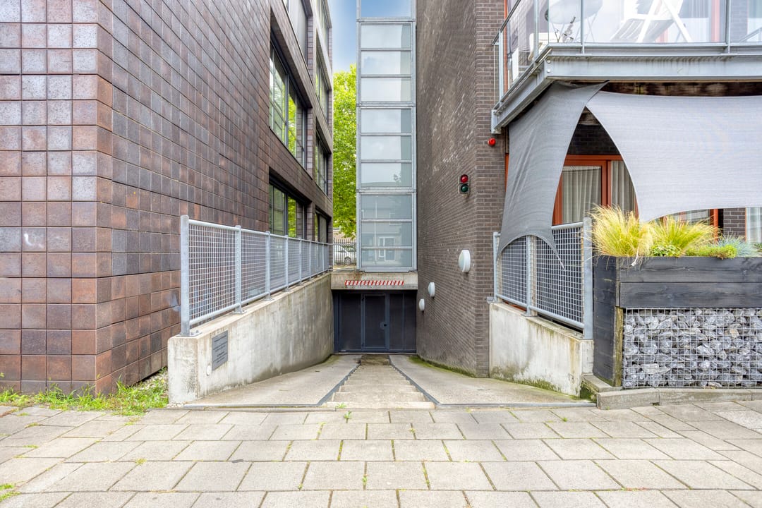 Photo 22 of Kamperfoeliestraat 12-B